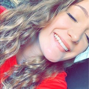 Meet your Posher, Brenna